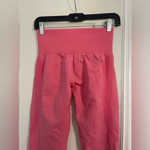 NWOT NVGTN Hot Pink Contour Seamless Leggings - Picture 5 of 9
